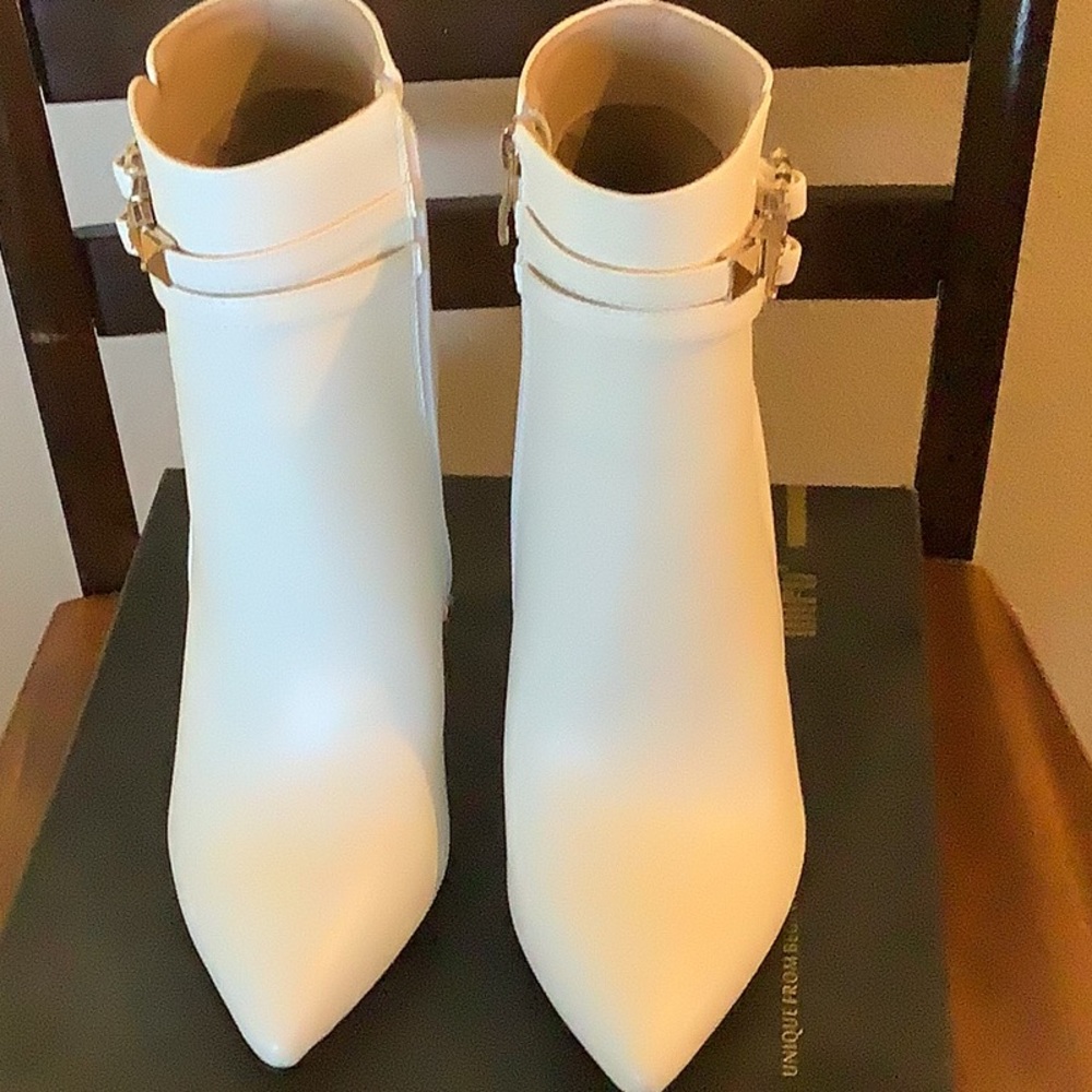 IDIFU White Boots